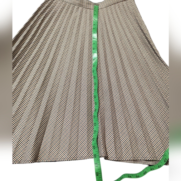 DKNY Pleated Houndstooth Skirt - Picture 6 of 7